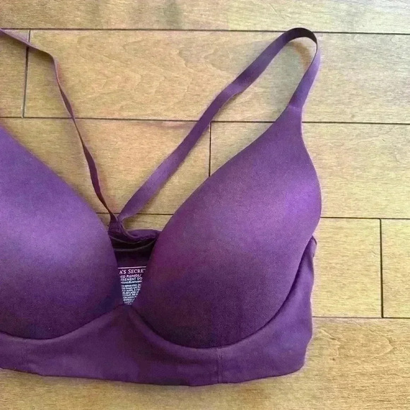 Victoria’s Secret | Lightly lined purple plunge t-shirt  bra size 34D - Picture 1 of 4